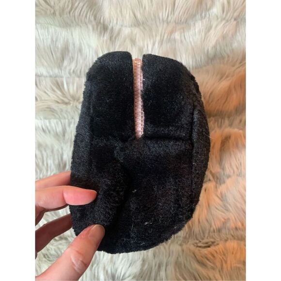 Anastasia Beverly Hills Black Faux Fur Cosmetic Makeup Bag - Picture 4 of 9